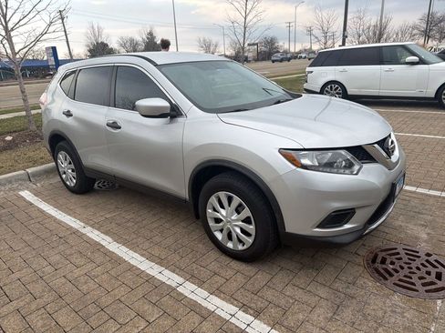 Used 2016 Nissan Rogue S image 3