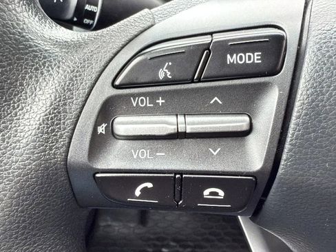 Used 2020 Hyundai Kona SE AWD/4WD image 12