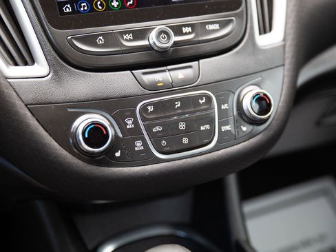 Used 2022 Chevrolet Malibu LT image 15