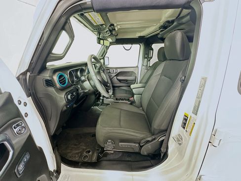 Used 2023 Jeep Wrangler Unlimited w/ Cold Weather Group image 13