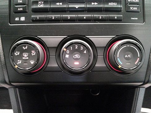 Used 2013 Subaru Impreza 2.0i image 17