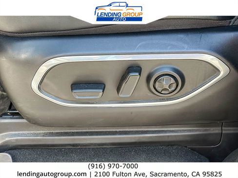 Used 2024 Jeep Wagoneer Series II w/ Flexible Seating Group RWD image 21