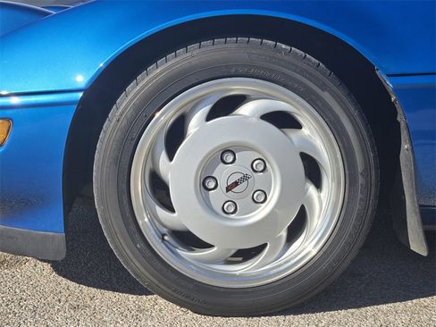 Used 1991 Chevrolet Corvette Coupe image 8