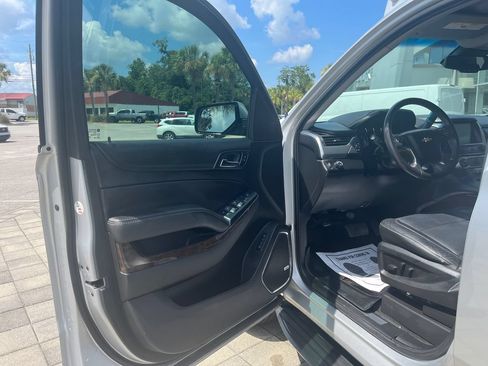 Used 2018 Chevrolet Tahoe LT RWD image 10