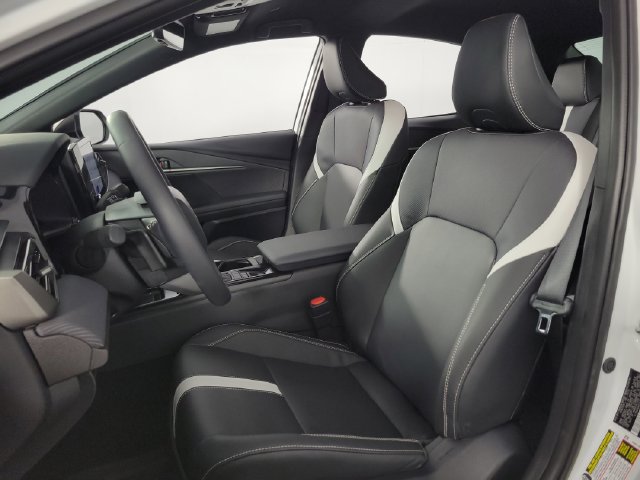 Used 2026 Toyota Camry SE w/ Convenience Package FWD image 14