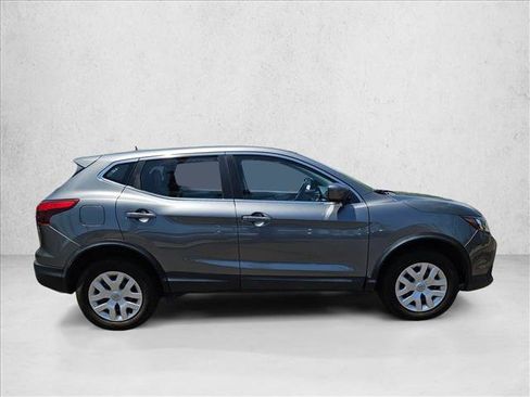 Used 2018 Nissan Rogue Sport S AWD/4WD image 4