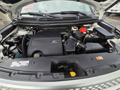 Used 2015 Ford Explorer XLT image 14