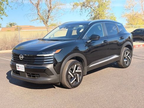 Certified 2026 Nissan Kicks SV FWD image 2
