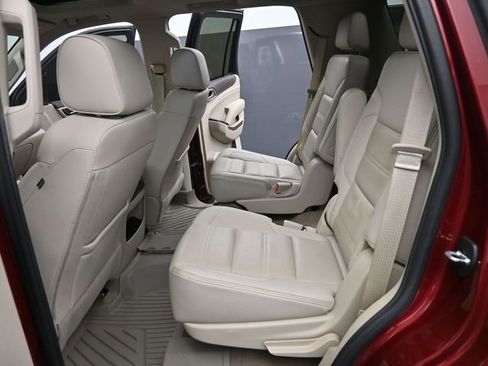 Used 2020 GMC Yukon Denali w/ Denali Ultimate Package image 13