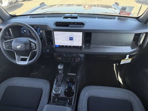 New 2025 Ford Bronco 4-Door AWD/4WD image 14