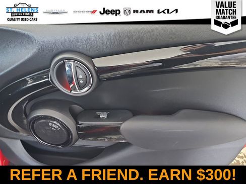 Used 2019 MINI Cooper 4-Door Hardtop w/ Premium Package FWD image 27