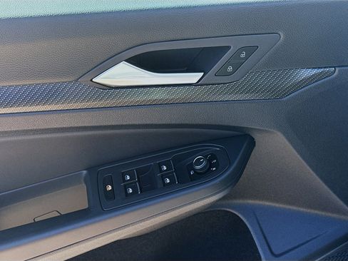 Certified 2023 Volkswagen Golf R 2.0T image 17
