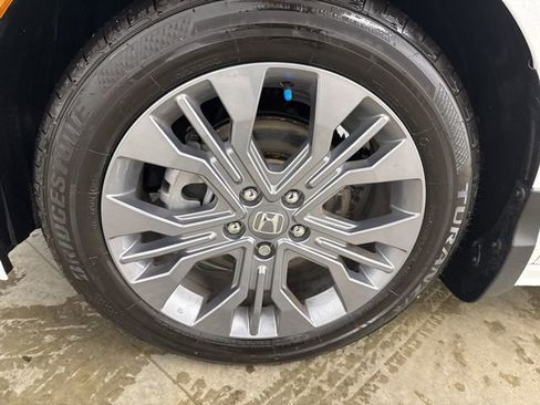Certified 2026 Honda Odyssey Touring image 9