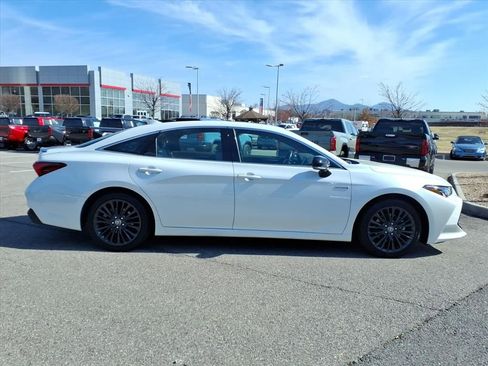 Certified 2020 Toyota Avalon XSE w/ All Weather Liner Package image 3