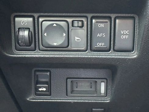 Used 2009 INFINITI M35 x image 22