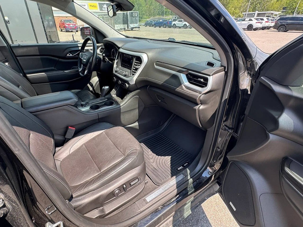 Used 2018 GMC Acadia SLT AWD/4WD image 19