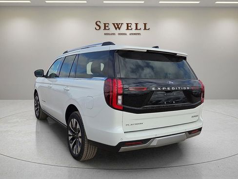New 2026 Ford Expedition Platinum w/ Driver's Package AWD/4WD image 3