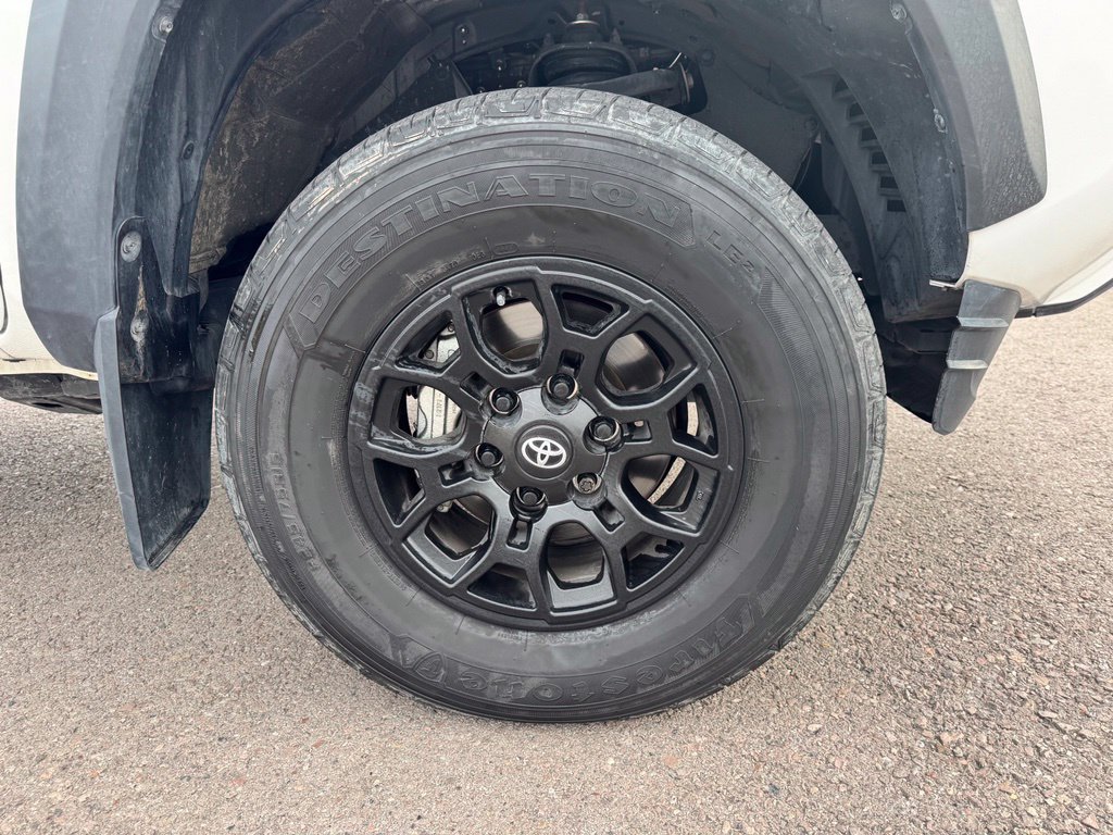 Used 2022 Toyota Tacoma SR w/ SX Package AWD/4WD image 23