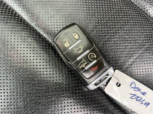 Used 2020 RAM 1500 Limited w/ Black Appearance Package image 25