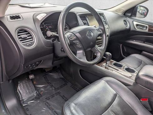 Used 2013 Nissan Pathfinder Platinum w/ Platinum Premium Pkg FWD image 10