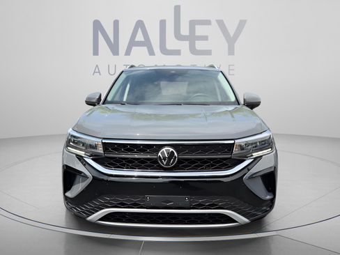 Used 2023 Volkswagen Taos SE FWD image 8