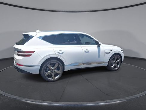 Used 2024 Genesis GV80 2.5T w/ Prestige Package AWD/4WD image 4