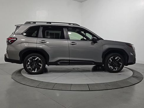 Used 2025 Subaru Forester Limited AWD/4WD image 8
