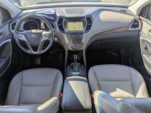 Used 2017 Hyundai Santa Fe Limited image 17