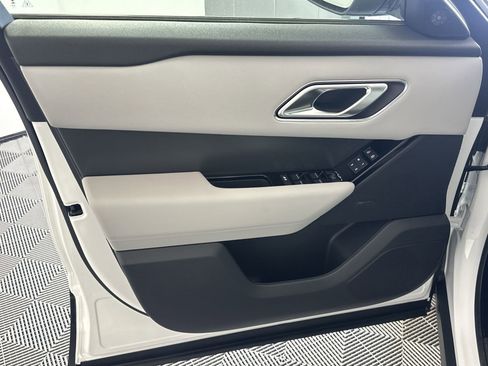 Used 2026 Land Rover Range Rover Velar S image 11