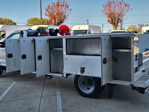 Used 2022 Ford F550 2WD Regular Cab Super Duty image 26