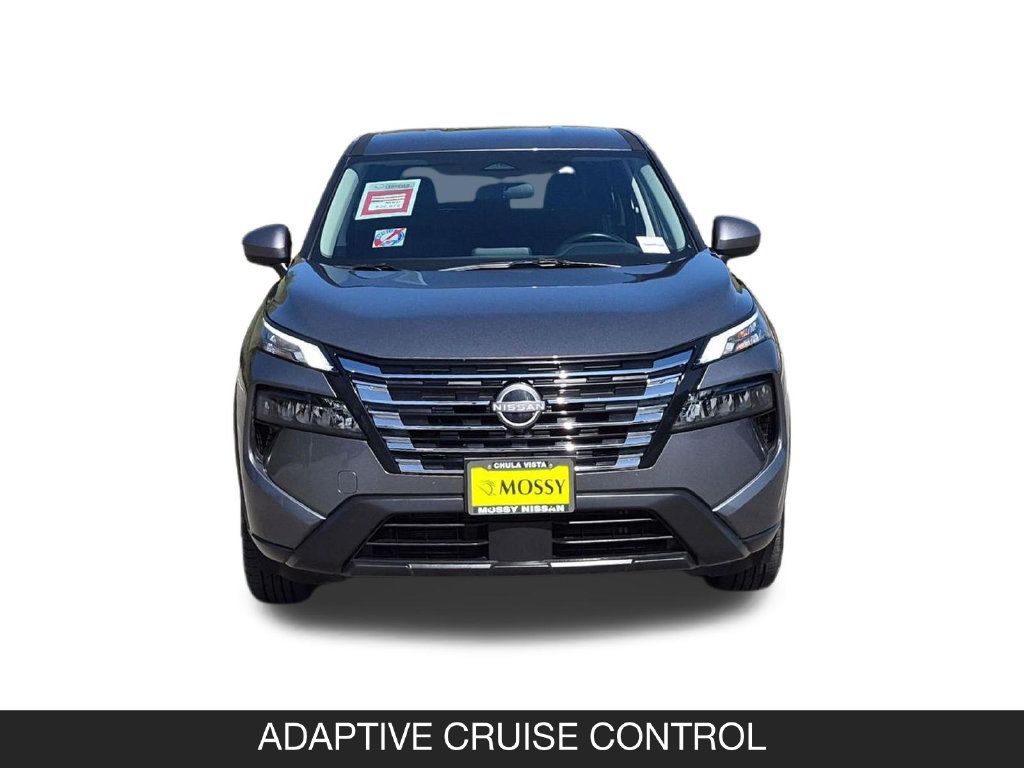 Used 2025 Nissan Rogue SV AWD/4WD image 4