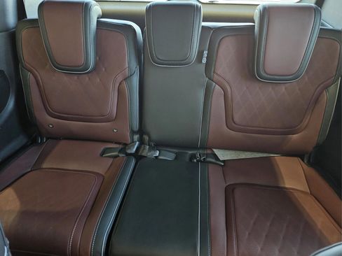 New 2026 INFINITI QX80 Autograph w/ Premium Cargo Package image 9