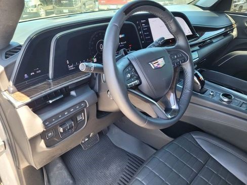 Certified 2024 Cadillac Escalade Sport Platinum w/ LPO, ONYX Package AWD/4WD image 23