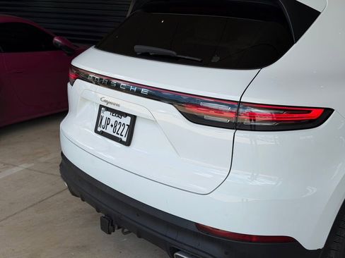 Certified 2020 Porsche Cayenne AWD/4WD image 15