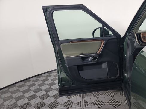 Used 2024 Rivian R1S Adventure image 16