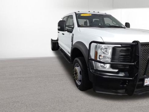 Used 2024 Ford F550 4x4 Crew Cab Super Duty image 3