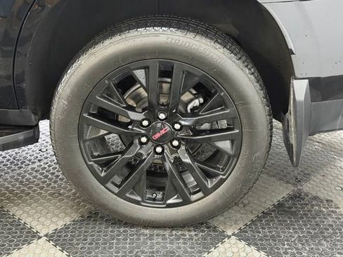 Certified 2024 GMC Yukon Denali w/ Advanced Technology Package AWD/4WD image 15