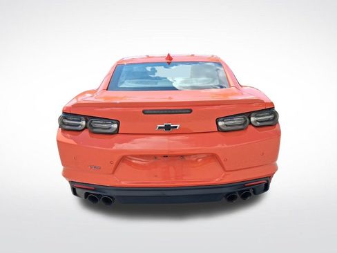 Used 2019 Chevrolet Camaro LT RWD image 9