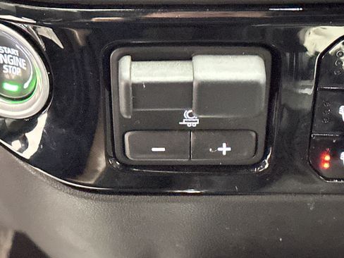 Used 2024 Chevrolet Silverado 2500 High Country w/ Technology Package image 45