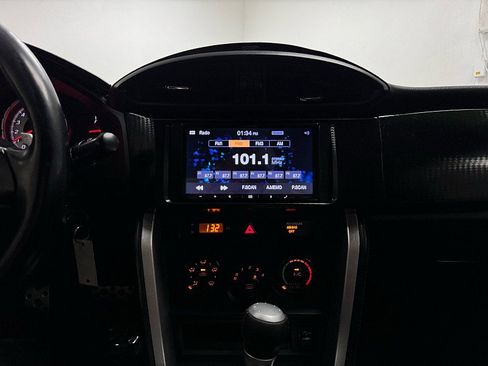 Used 2017 Toyota 86 image 18