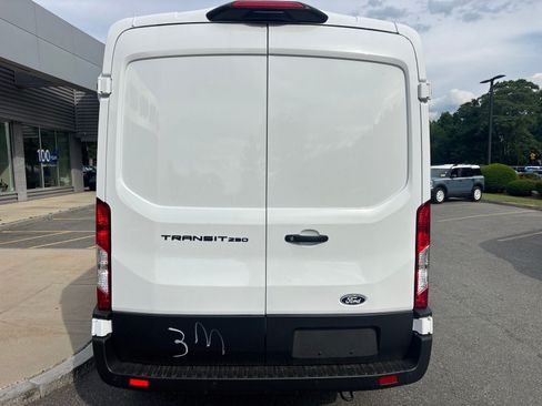 New 2026 Ford Transit 250 148 Medium Roof RWD image 4
