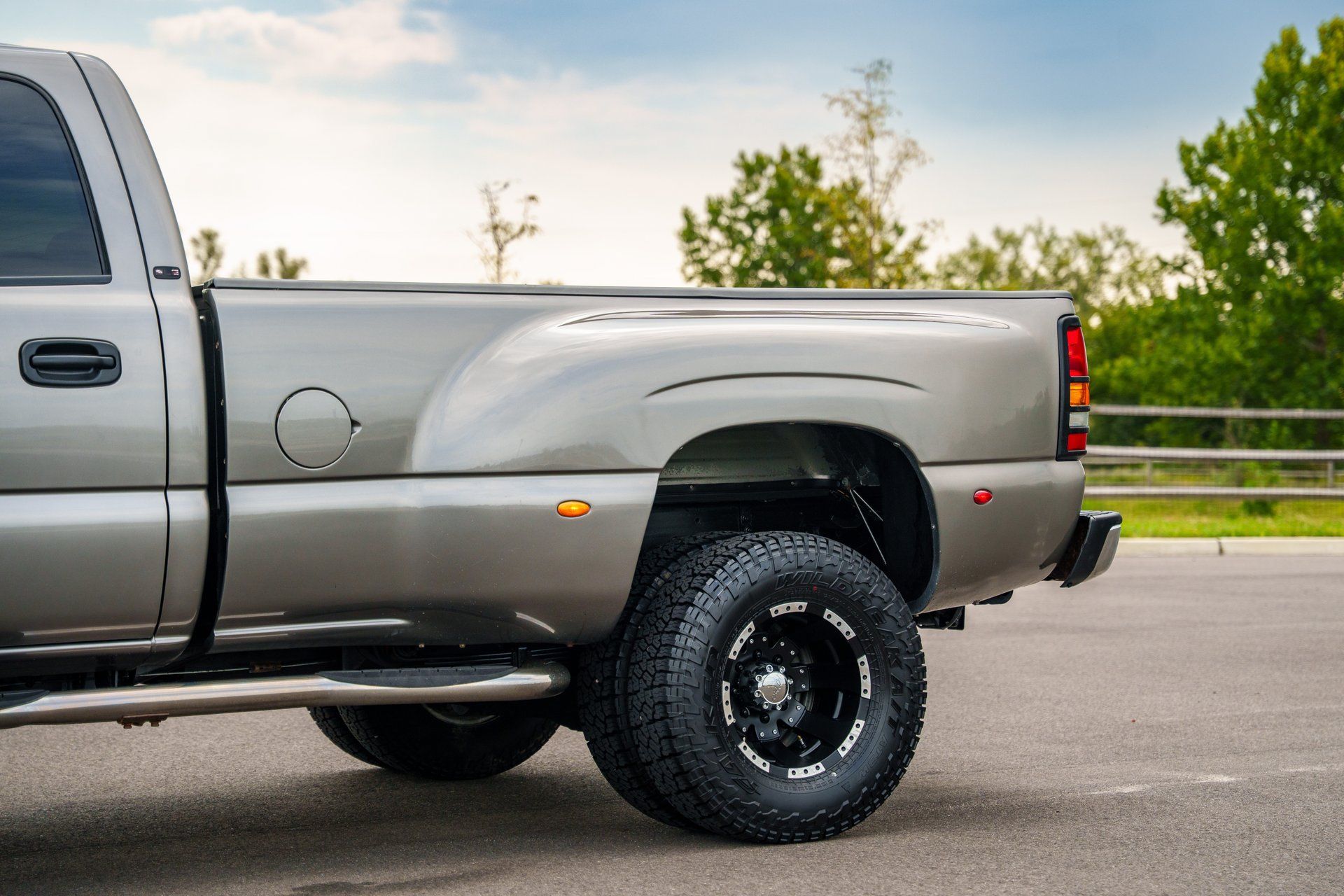 Used 2006 GMC Sierra 3500 SLE w/ Heavy-Duty Power Package AWD/4WD image 31