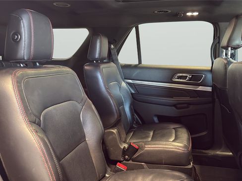 Used 2018 Ford Explorer Sport w/ Equipment Group 401A image 15