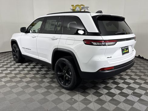 New 2025 Jeep Grand Cherokee Limited image 6