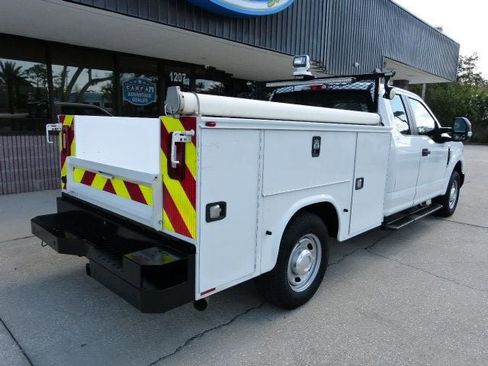 Used 2019 Ford F250 XL w/ Power Equipment Group image 5