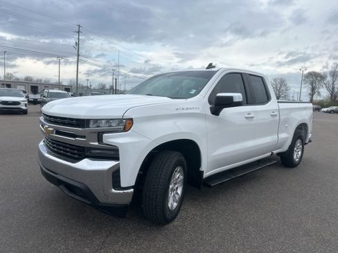 Used 2020 Chevrolet Silverado 1500 LT image 30
