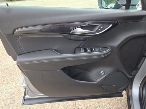 Used 2023 Buick Envision Essence image 19