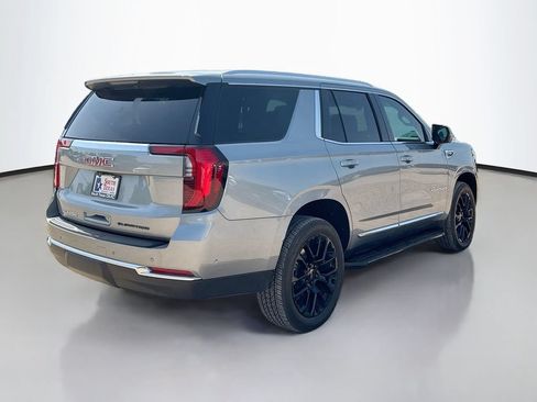 Used 2025 GMC Yukon Elevation w/ LPO, Elevation Black Package RWD image 7
