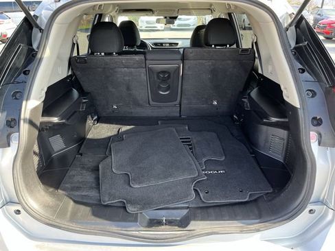 Used 2020 Nissan Rogue S w/ Special Edition Package image 21