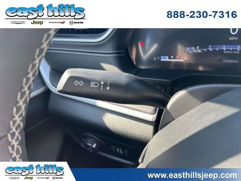 Certified 2023 Jeep Grand Cherokee Limited image 30